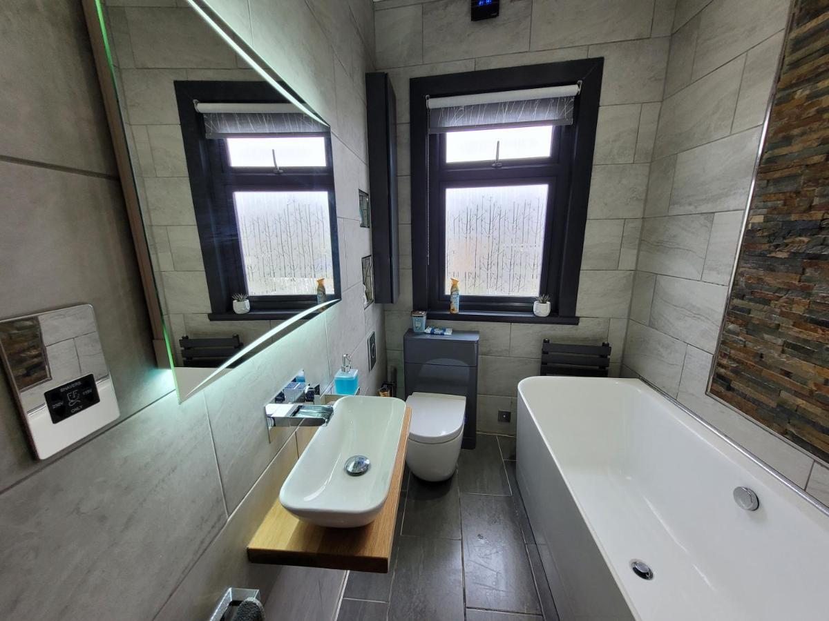 Gazde/Camere de închiriat Arsenal And Tottenham Double Bedroom *